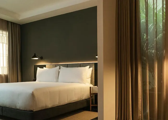 Mercer Plaza 5 Gl Hotel Sewilla