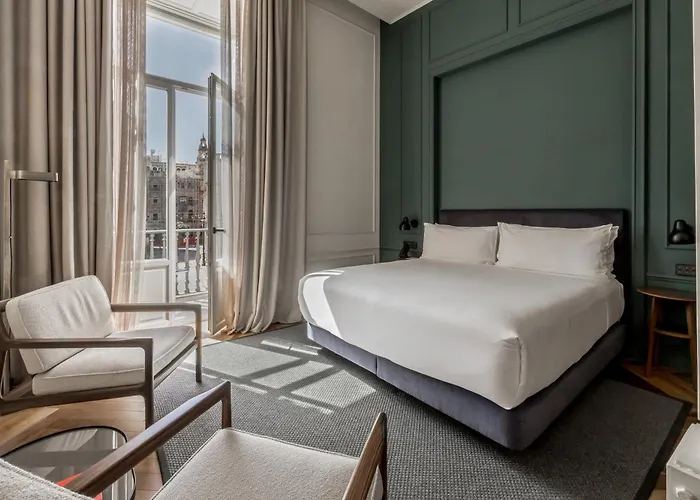 Mercer Plaza 5 Gl 5* Sewilla