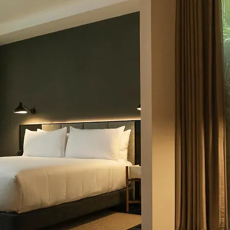 Mercer Plaza 5 Gl Hotel Sevilha