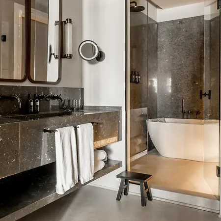 Mercer Plaza 5 Gl 5* Sevilha