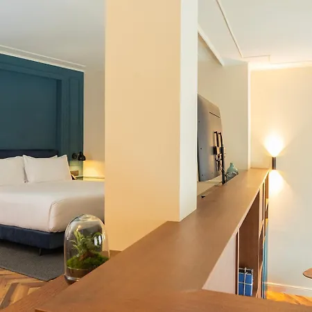 Mercer Plaza Sevilla 5 Gl Seville